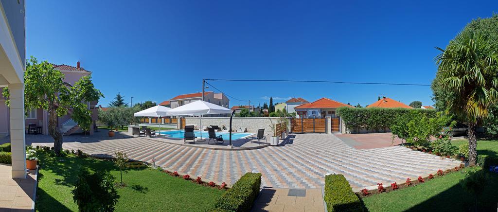 Banic Apartments With Pool 比奥格勒·纳·莫鲁 外观 照片
