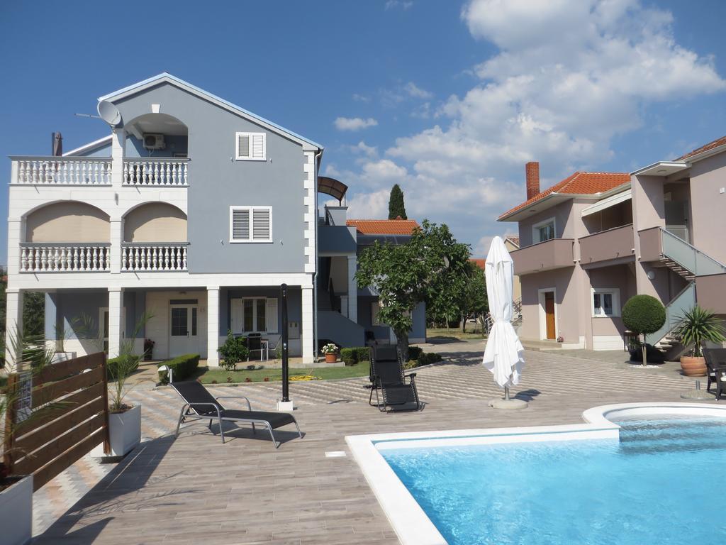 Banic Apartments With Pool 比奥格勒·纳·莫鲁 外观 照片