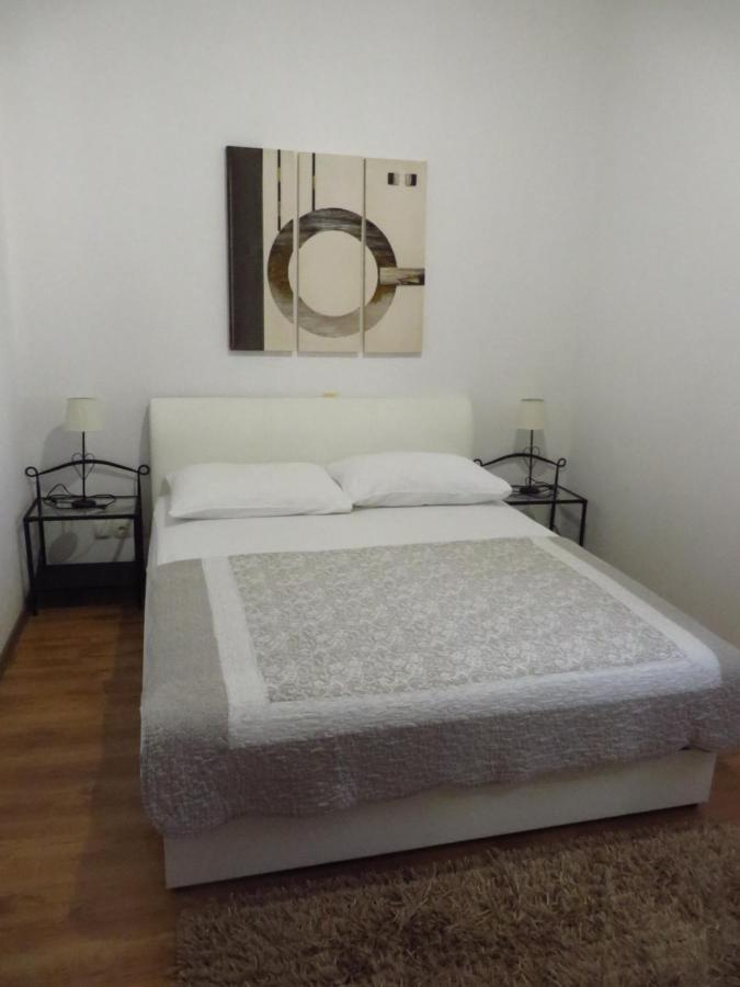 Banic Apartments With Pool 比奥格勒·纳·莫鲁 外观 照片