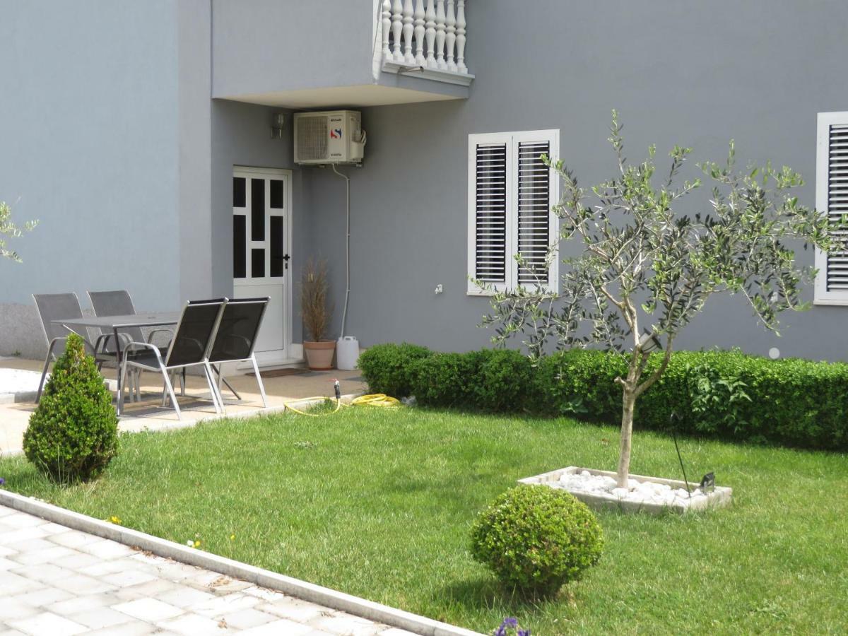 Banic Apartments With Pool 比奥格勒·纳·莫鲁 外观 照片